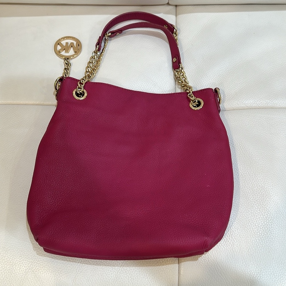 Michael Kors Women's Jet Set Genuine Lether Lain
Shoulder Bag Red/ Rose Pink - Picture 7 of 17